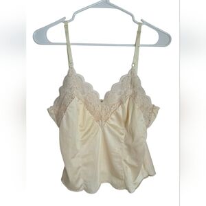 Vintage JCPenney Nylon Ivory Camisole Cami Top‎ Sz 34 USA Satin Lace Trim 70s